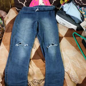 Knee Cut Denim Jeans For Girls