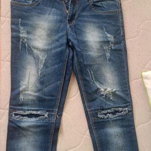 Torned Jeans