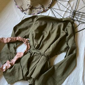 Wrap Olive Top 💚💚