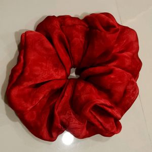 Red Design Scrunchie (1PC)