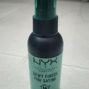 Nyx Dewy Finish Setting Spray(60ml)