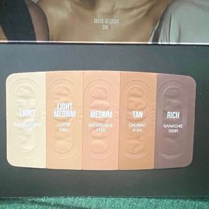 Huda Beauty Foundation Sample Card