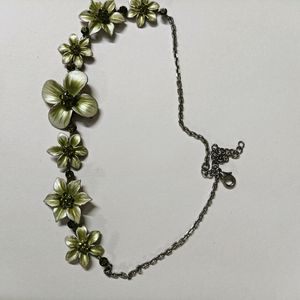 flower Design Necklace