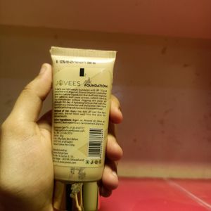 Jovees Silk Foundation With spf 15