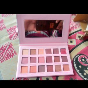 Huda Girl Naughty Nude Palette