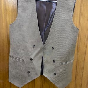 Raymond Suit