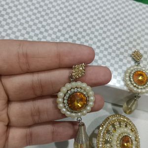 Pendant + Earings