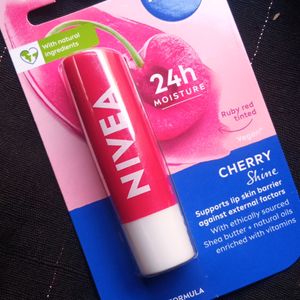 Nivea Lip Balm Cherry Shine 🍒⭐✨