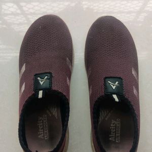 Very good condition Shoes Without lace for Girl