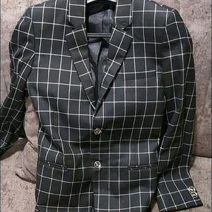 Readymade Blazer With No Defects