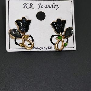 Black Rose Korean Earrings 💫