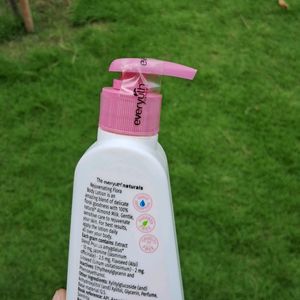 Everyuth Naturals Body Lotion