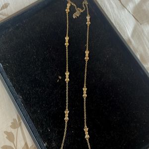 Long Chain With Bow Detail