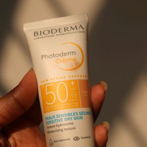 Bioderma Tinted Sunscreen 🧴 Spf50+ Pa+++