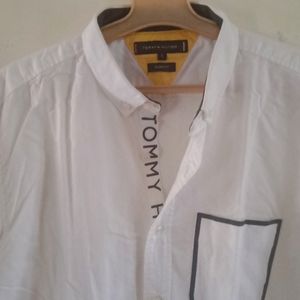 Tommy's White Buttondown