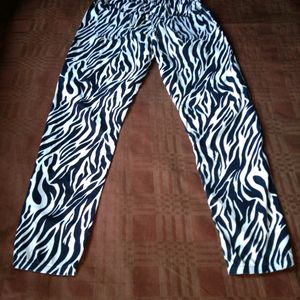 Top And Skinny Zebra Printed Pant