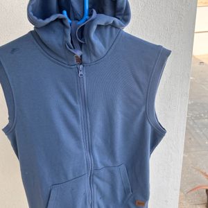 Roadster Lifestyle Solid Hooded Sweatshirt