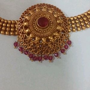 Beautiful Gold Chokar