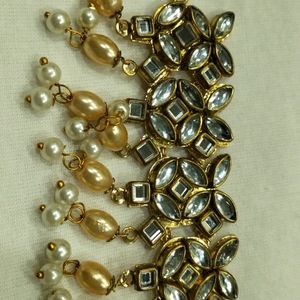 Beautiful Kundan Set With Earrings And Tikka