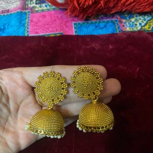 Gold Looking Jhumki