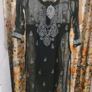 chikankari mirror work kurti