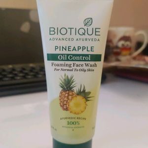 Biotique Pineapple Oil Control Face Wash