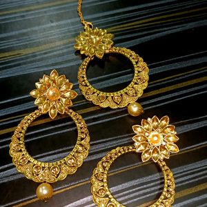 Earing And Mangtika Set