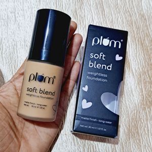 Plum Foundation IN Just 350rs