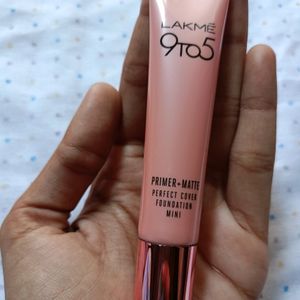 Laxme 9 to 5 Foundation- Natural Medium N220