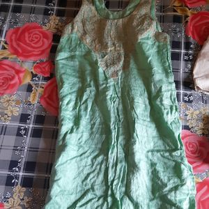 Zardosi Women Kurti Green Color