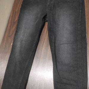 black skinny jeans