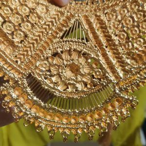 Detail Work Golden Bridal Set Neckpiece And Earrin