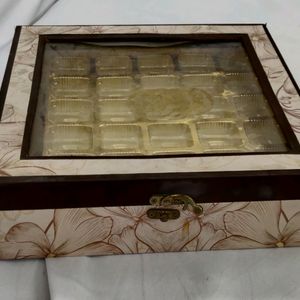 A SET OF 3 WOODEN PACKING TRAYS