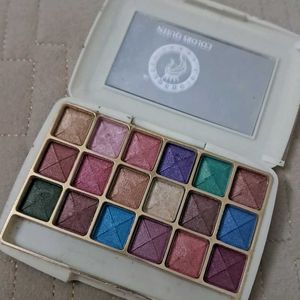 Colour Queen Eye-shadow Pallet