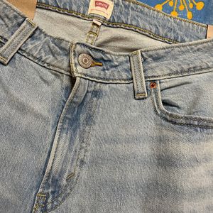 Levis Low Pitch Straight Heavily Washed Jeans