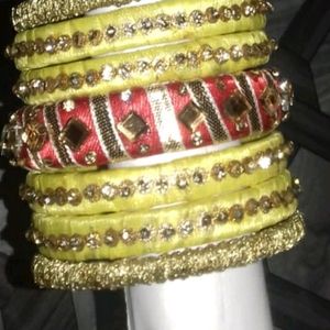 Fancy Women Glass Bangles Set