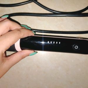 Vega hair straightener