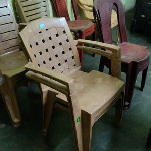 Plastic Chairs (New)