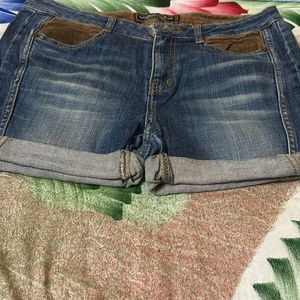 Medium Size Denim Short