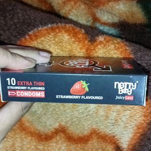 Nottyboy Strawberry Pieces Of 10 Condoms