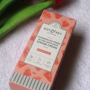 Dot & Key Strawberry Storbe Cream