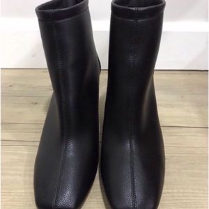 Preloved Heeled Boots In Black