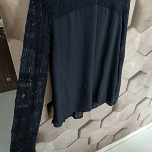 VeroModa Top In Black Colour