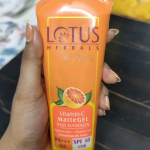 Lotus Sunscreen Gel