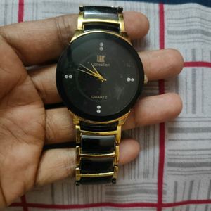 Latest Unisex Analog Watch ⌚