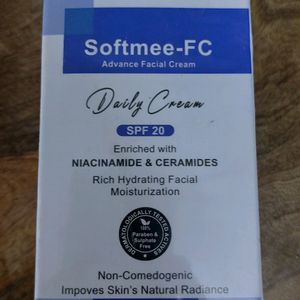 Softmee- Fc Daily Cream With 20 Spf