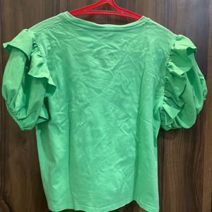 Green T-shirt With Baloon Sleaves