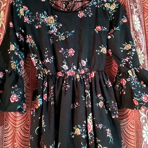 GOWN DRESS👗BLACK COLOR FLORAL PRINT