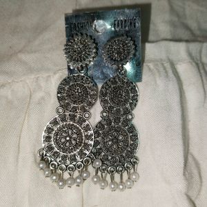 Selling Any 2 Earrings