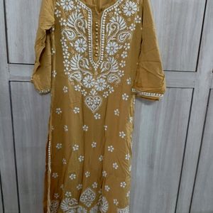 Lucknowi Chickankari Kurta